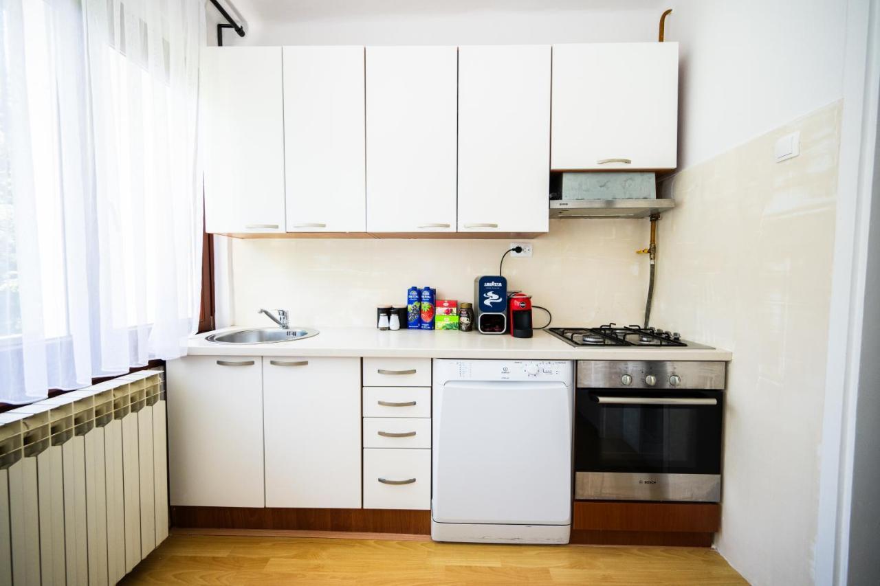 Cozy One-Bedroom Apartment Near City Center Sarajevo Exterior photo