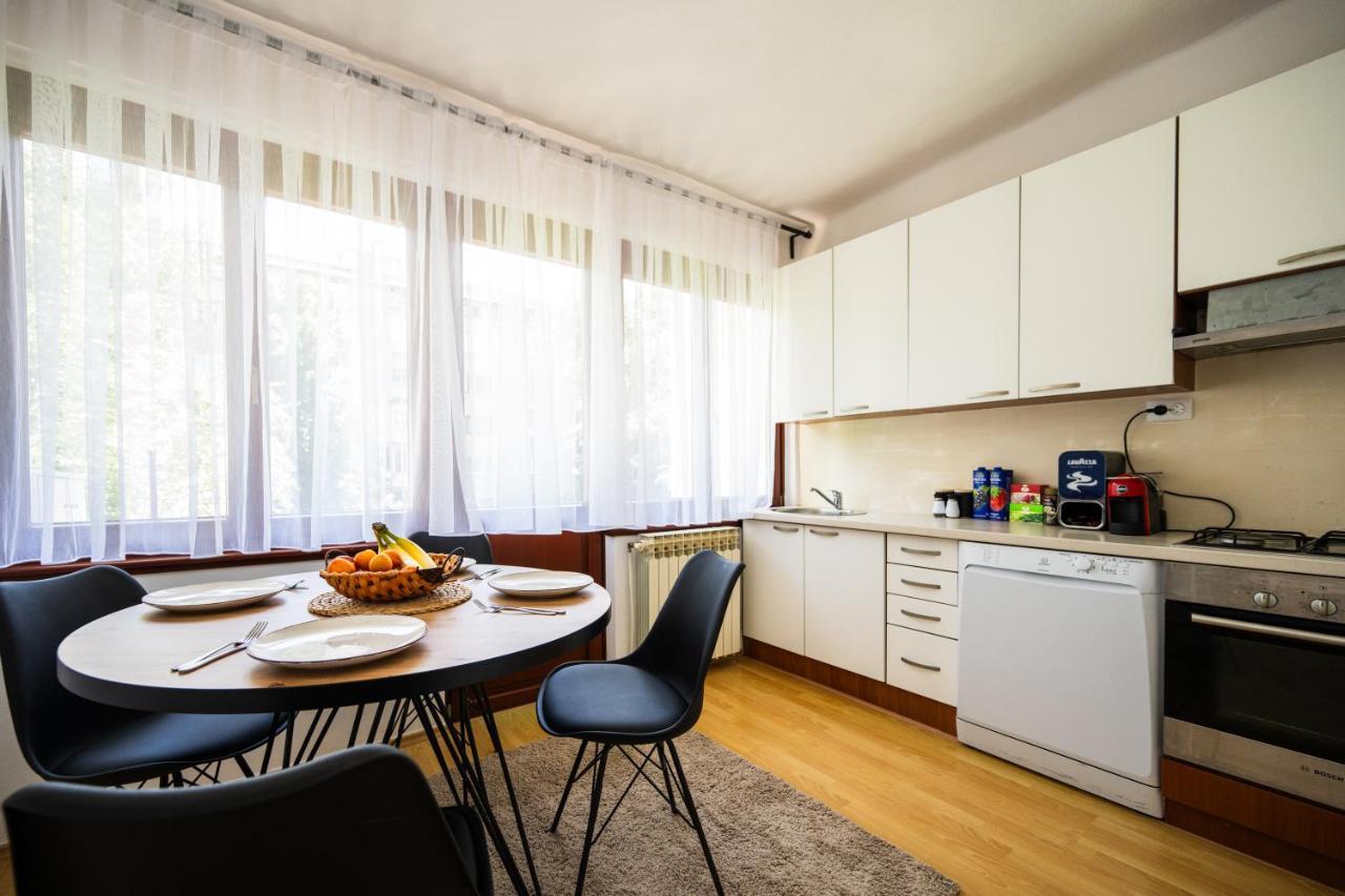 Cozy One-Bedroom Apartment Near City Center Sarajevo Exterior photo