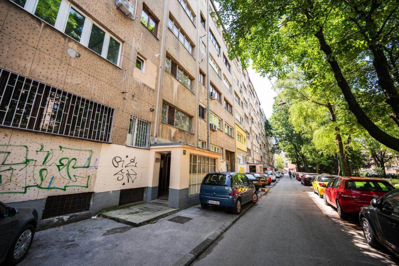 Cozy One-Bedroom Apartment Near City Center Sarajevo Exterior photo