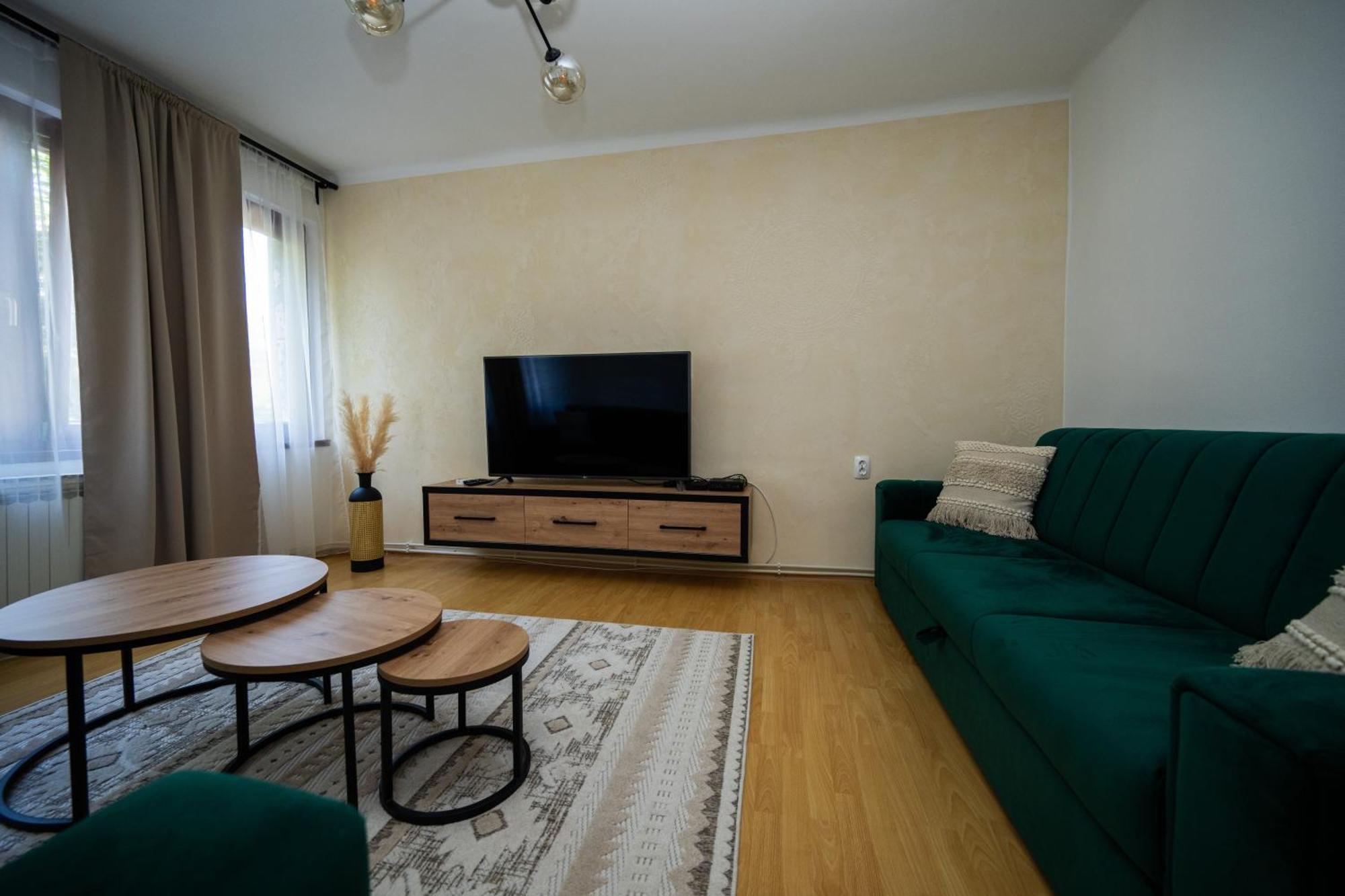 Cozy One-Bedroom Apartment Near City Center Sarajevo Exterior photo