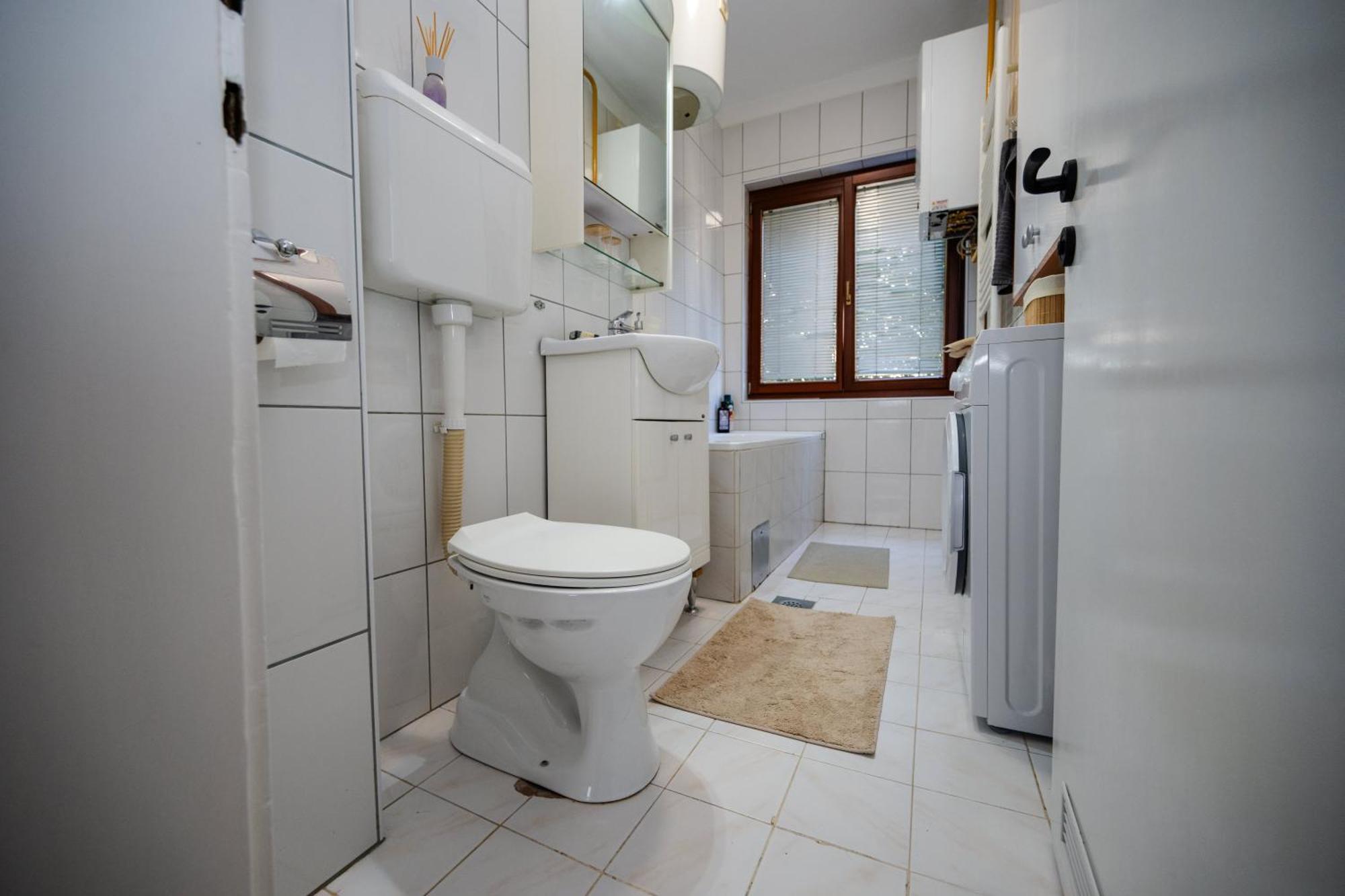 Cozy One-Bedroom Apartment Near City Center Sarajevo Exterior photo